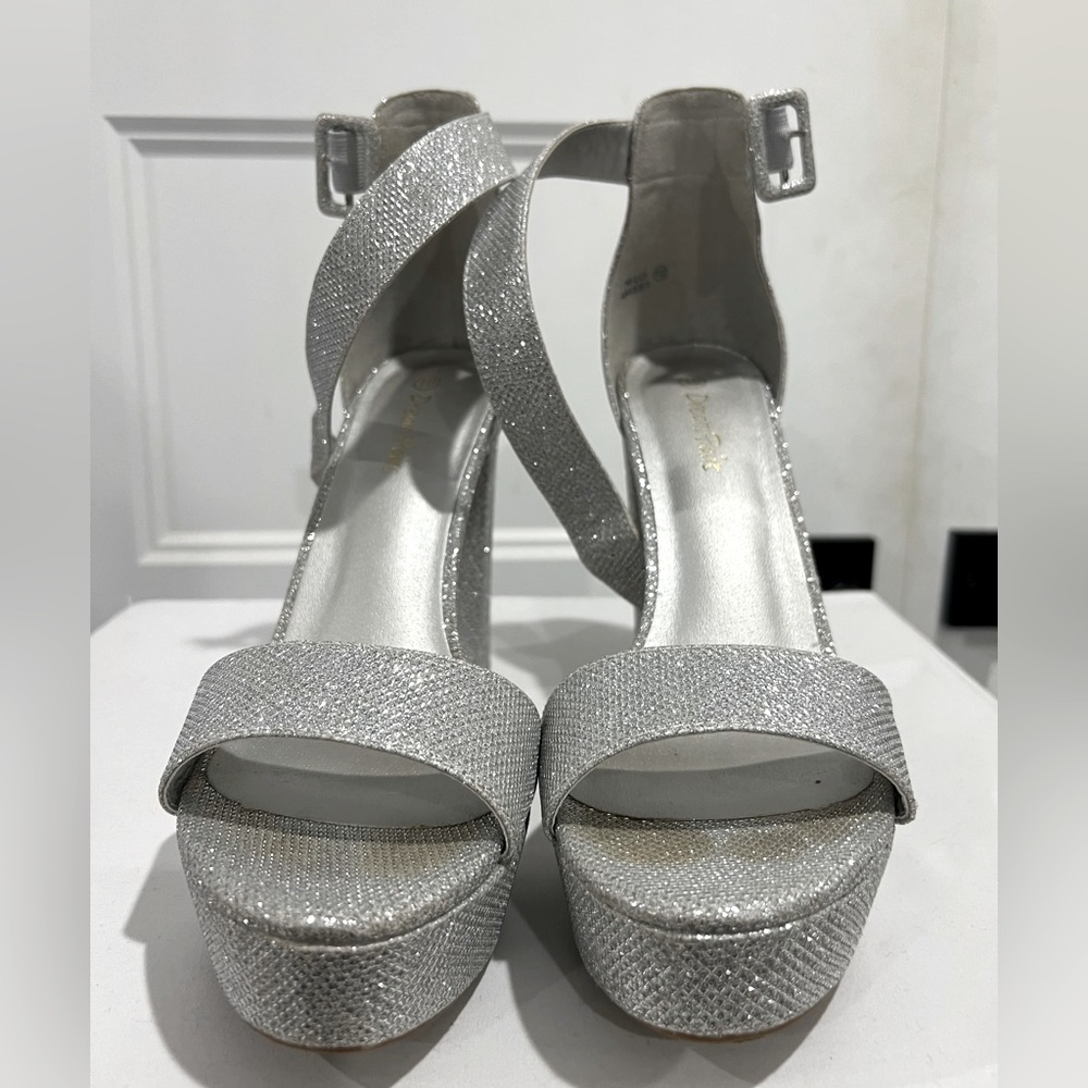 4 inch heel with 1 1/2 inch platform
